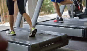 Benefícios da Esteira: Transforme sua Saúde com Cardio